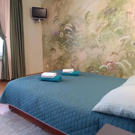 на гірській Hotel *