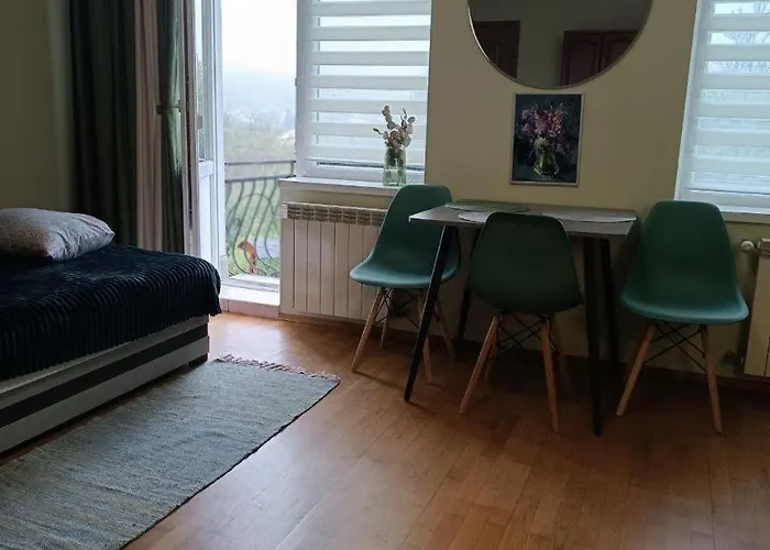 на гірській Otel Skhidnytsia