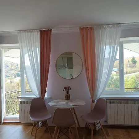 Hotel на гірській *