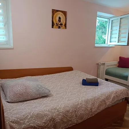 на гірській Hotel *